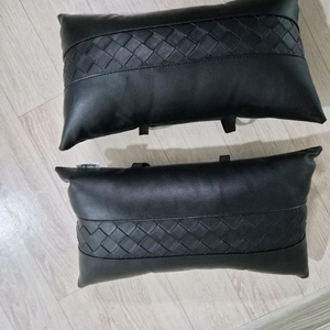 차량 목쿠션 (보테x베네타 문양)