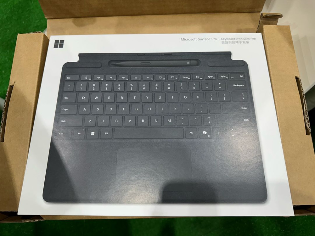 마이크로소프트 서피스 프로 블랙 • 스냅드래곤 • 1TB • 16GB • WIN11 Home 26년 7월까지 보증--4