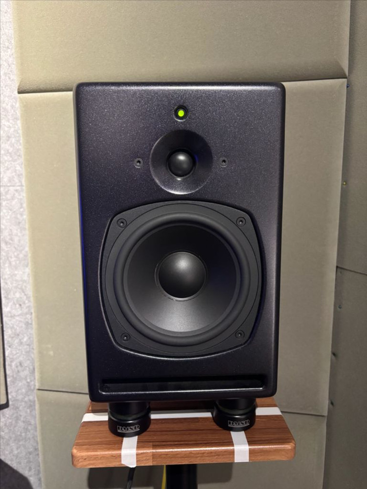 PSI A17M 스피커 + 파워케이블 이미지