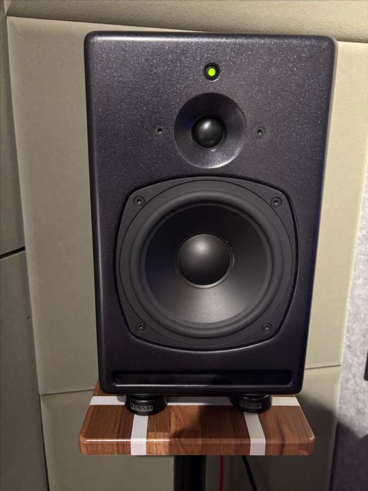 PSI A17M 스피커 + 파워케이블 이미지