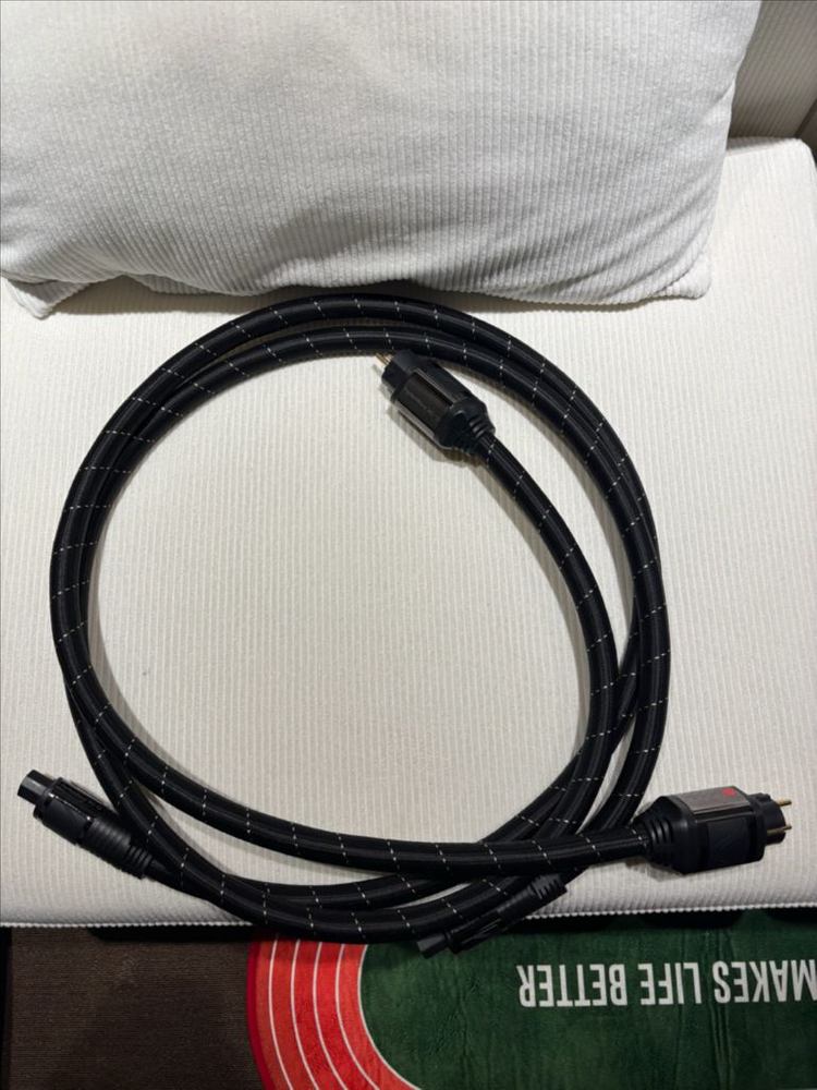 PSI A17M 스피커 + 파워케이블 이미지