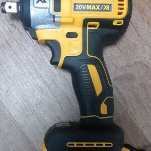 디월트 DCF869 무선 임팩렌치