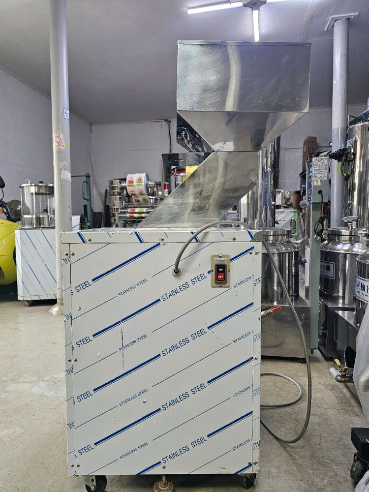 칡파쇄기,과일파쇄기겸묭건강원기계,살균교반농축기계,식품기계,건강원,유압기,사골육수기계용 스테인리스 냉동냉장고 이미지