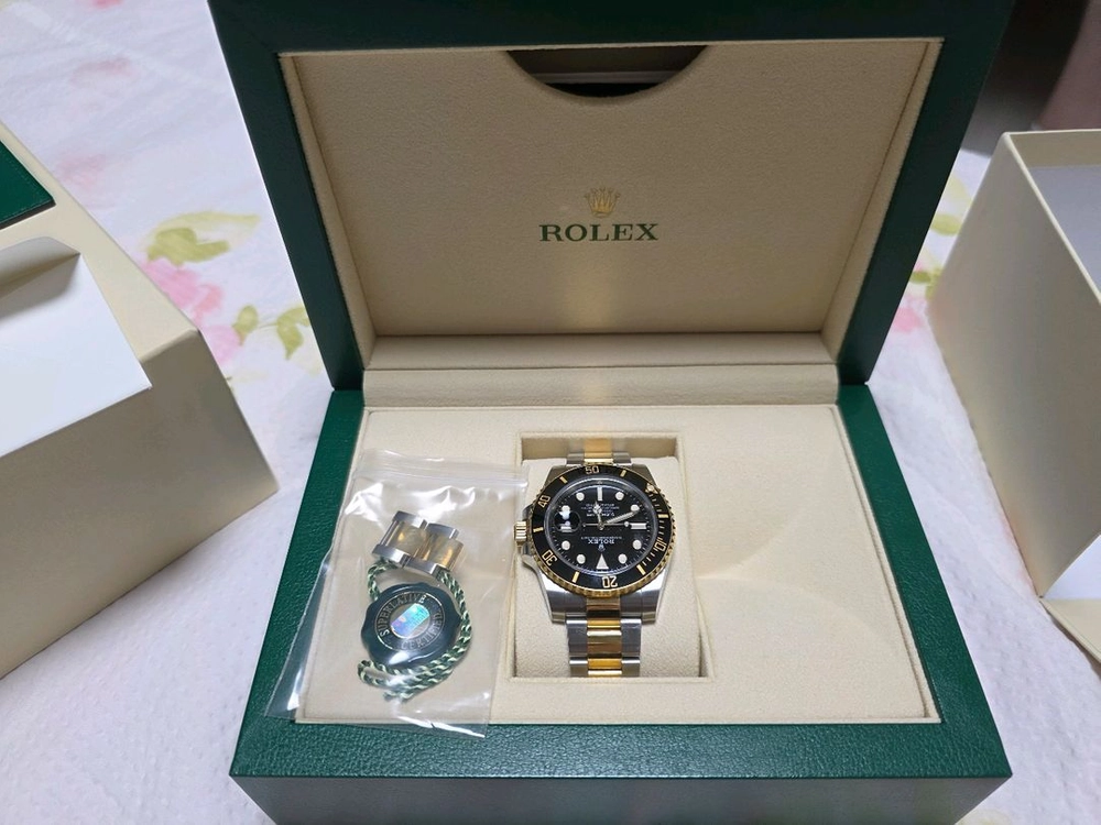 롤렉스서브마리너 흑곰 40mm 시계 이미지