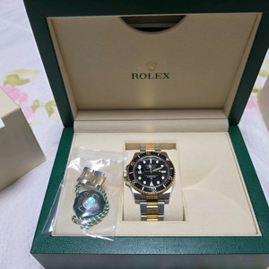 롤렉스서브마리너 흑곰 40mm 시계 이미지