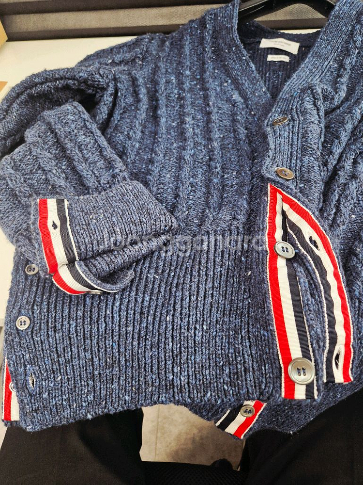 톰브라운 케이블 니트 가디건 네이비 4사이즈 (새상품급)--6