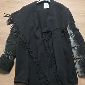 몽클레어 만텔라판쵸패딩 m