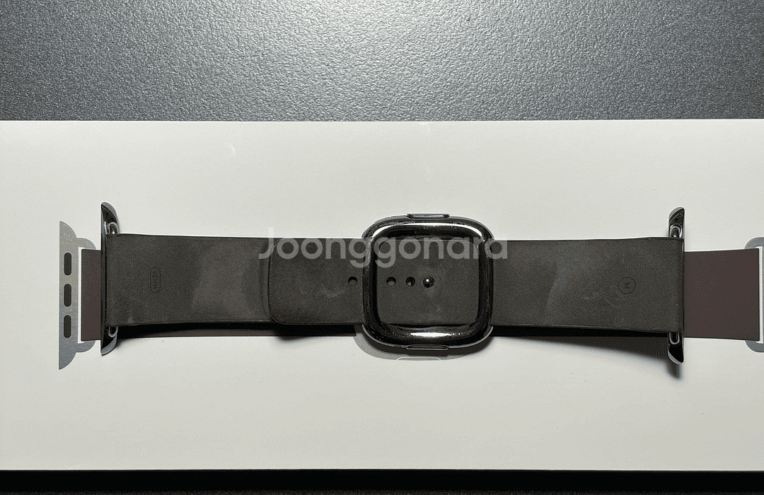 애플워치10 42mm 티타늄골드+모던버클 애플케어--4