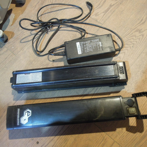 삼천리 폐 배터리 EB3707S3+42볼트 충전기SSLC084V42A 이미지