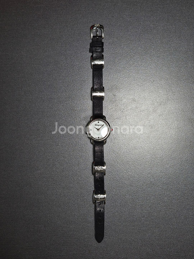 페레가모 간치니 시계--7