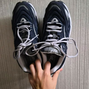 뉴발란스 725 운동화