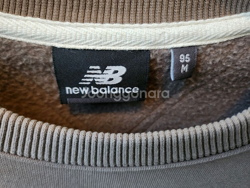 (새상품)뉴발란스 기모 맨투맨 M사이즈 95사이즈--2