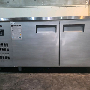 카페사용 1800 테이블 냉장냉동고 판매합니다