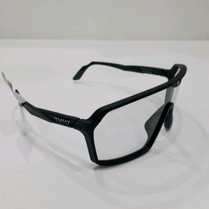 루디프로젝트 스핀쉴드 블랙 매트 /변색