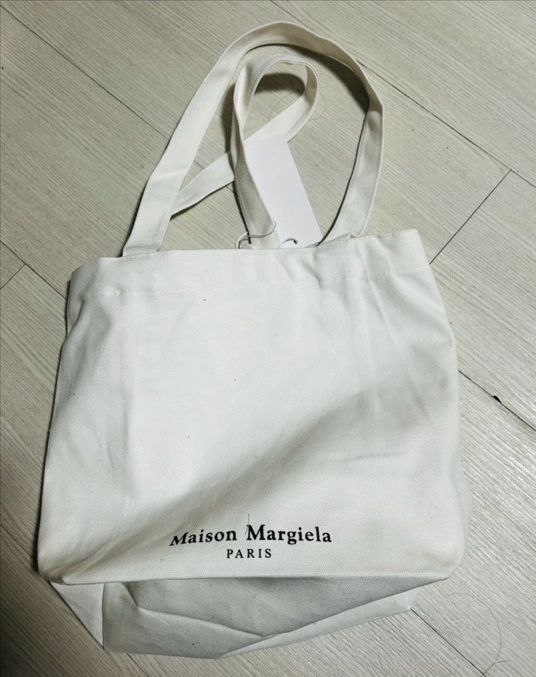메종마르지엘라 에코백-향수증정 사은품 이미지