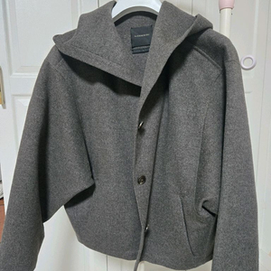 한섬 더캐시미어 반코트 팔아요