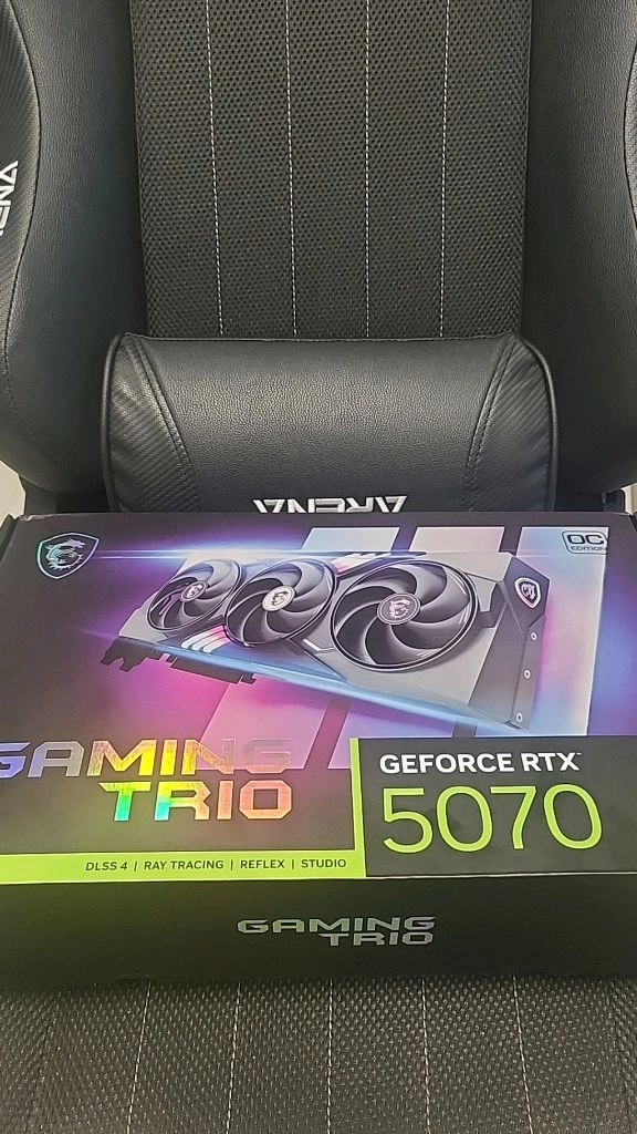 rtx 5070 게이밍 트리오 새상품 - 안심되는 중고거래