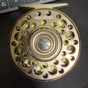 Redington Rise 3/4 실버 릴 + 샤크스킨 라인
