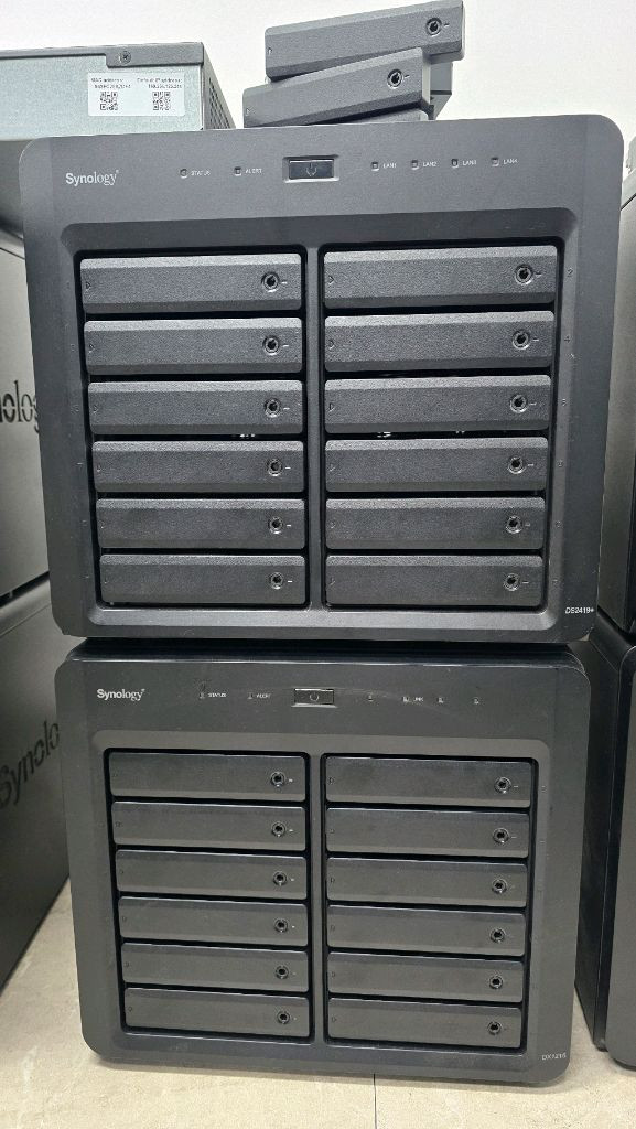 시놀로지 DS2419+ DX1215 NAS 확장 유닛--1