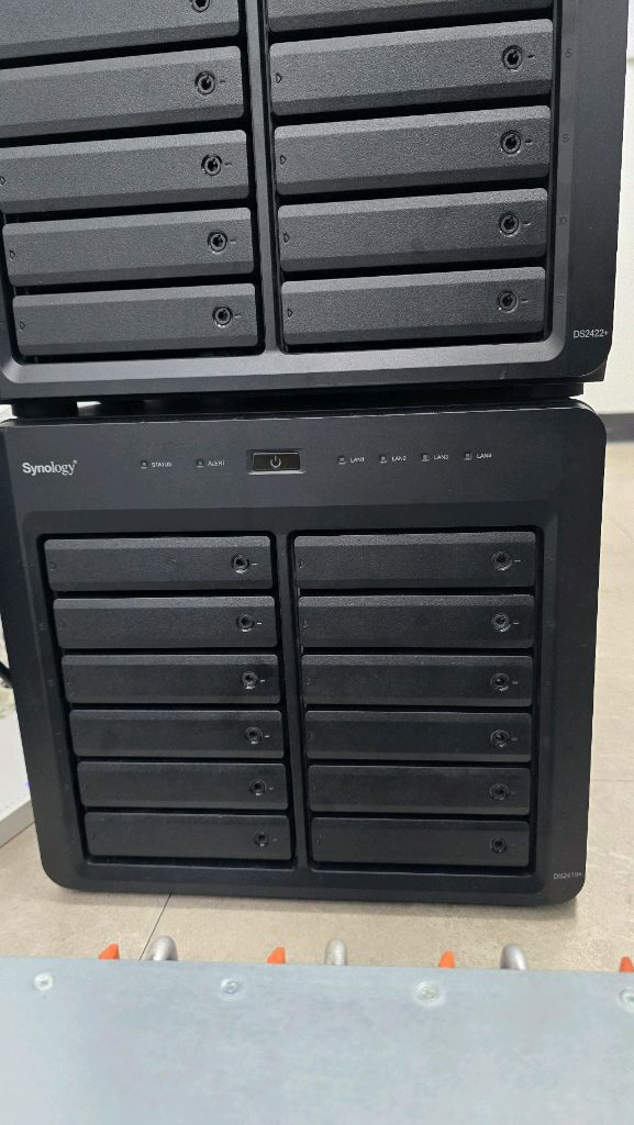 시놀로지 DS2419+ DX1215 NAS 확장 유닛--3