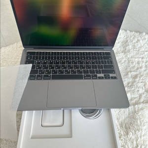 맥북에어 m3 13인치 16/256 s급