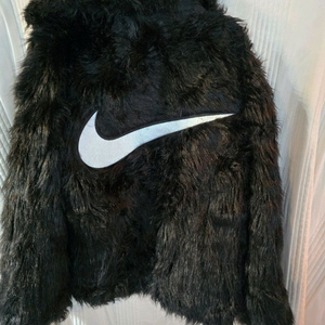 나이키 x 앰부쉬 리버시블 포우퍼 코트 이미지