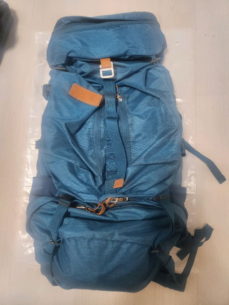 킬리배낭 보라40L. 미사용--1