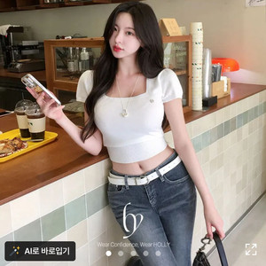 에이블리 홀리 스퀘어넥 반팔 니트 (시착1회)