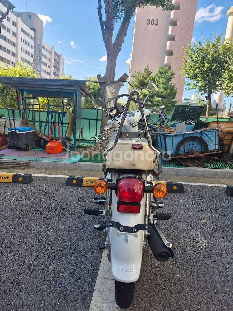 혼다 슈퍼커브 23년식 짧은 키로수 팝니다--3