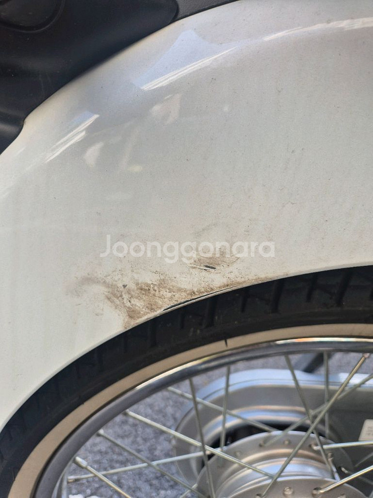 혼다 슈퍼커브 23년식 짧은 키로수 팝니다--4