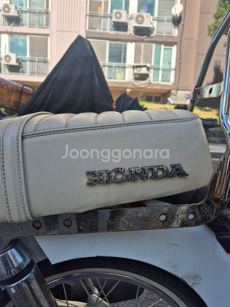 혼다 슈퍼커브 23년식 짧은 키로수 팝니다--6