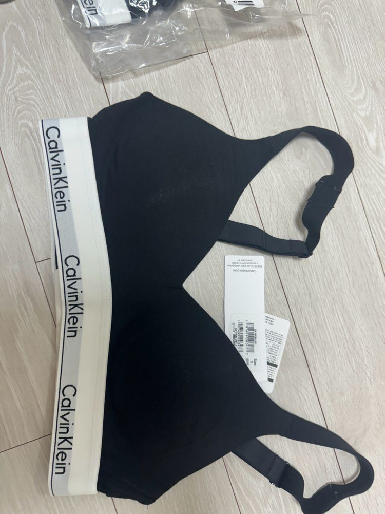 캘빈클라인 브라팬티 3세트(새상품) 한세트에4만3천원꼴--3