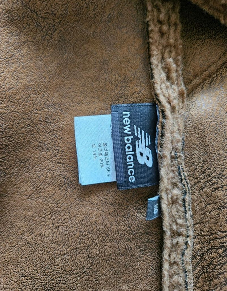 뉴발란스 테디 코트 이미지