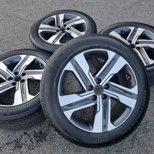 쏘렌토 MQ4 19인치 2355519 중고 휠타이어 팝니다