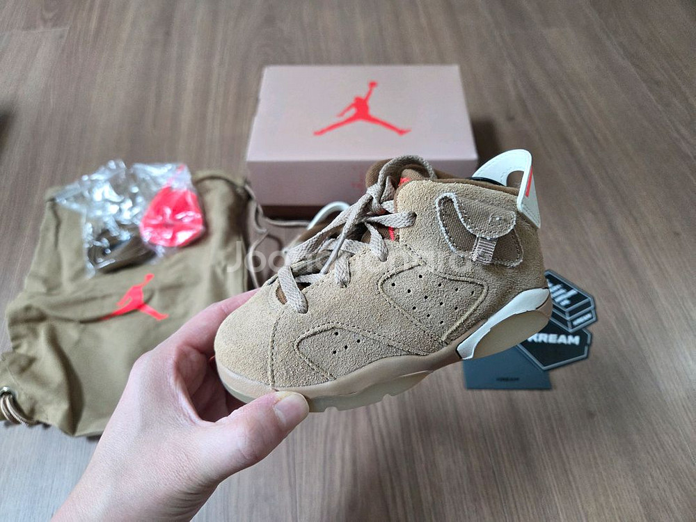 조던6 트래비스 스캇 토들러 브리티쉬 카키 아동화 140--2