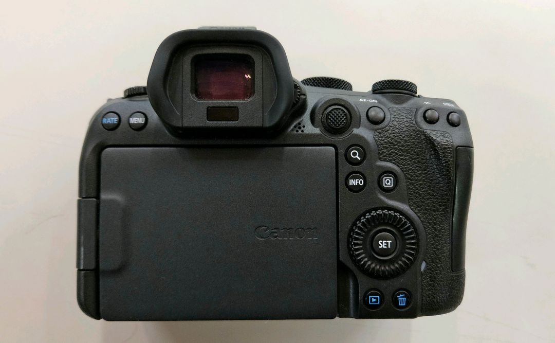 캐논 풀프레임 미러리스 R6m2 EOS R6 Mark II 알육막투 이미지