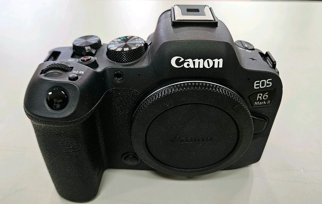 캐논 풀프레임 미러리스 R6m2 EOS R6 Mark II 알육막투 이미지