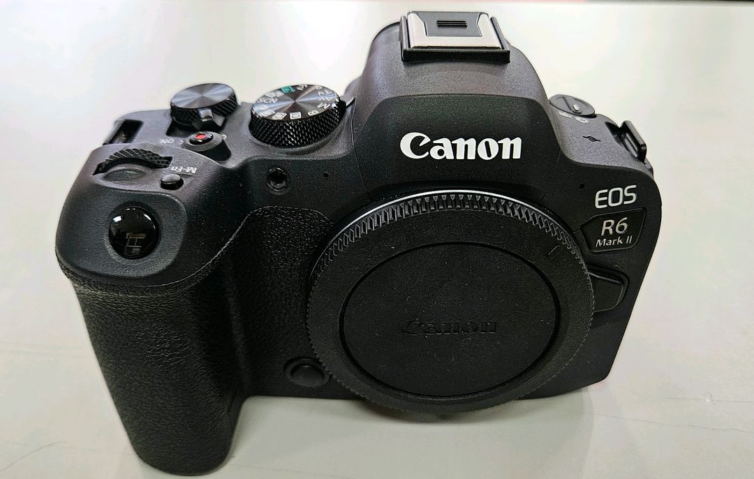 캐논 풀프레임 미러리스 R6m2 EOS R6 Mark II 알육막투 이미지