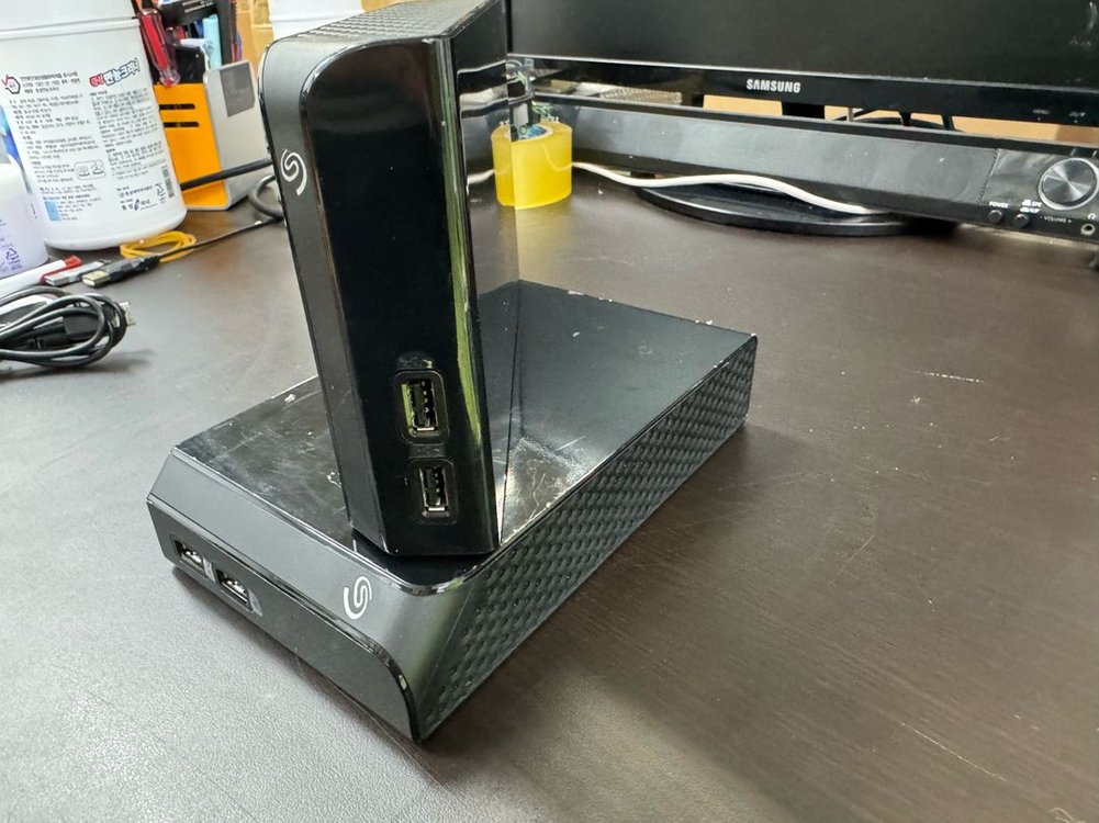 씨게이트 외장하드 8테라 미개봉 미사용 예전 제품 박스풀셋--3