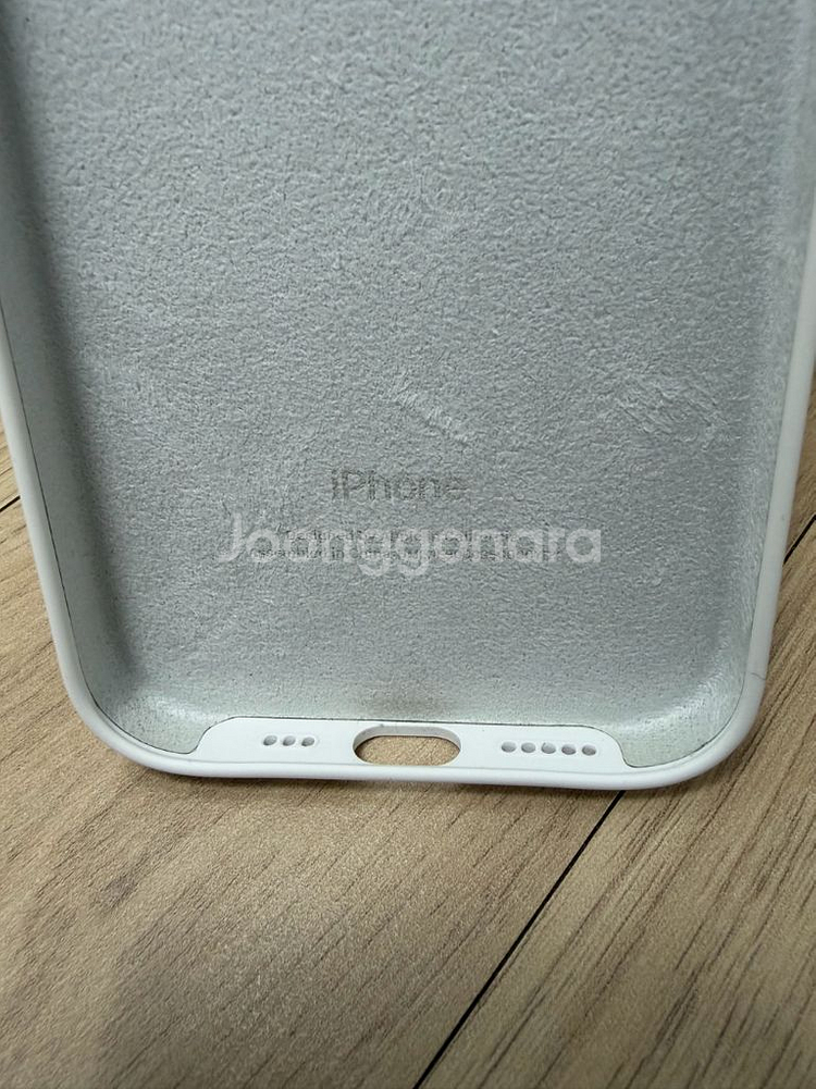 애플 정품 실리콘 케이스 아이폰16e--2