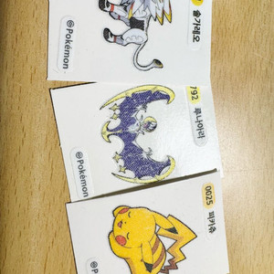 포켓몬 띠부씰 판매함 솔가 레오 루나아라 피카츄 이미지