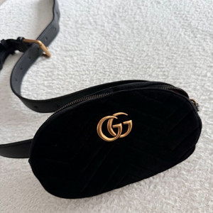 구찌 벨트백 스웨이드