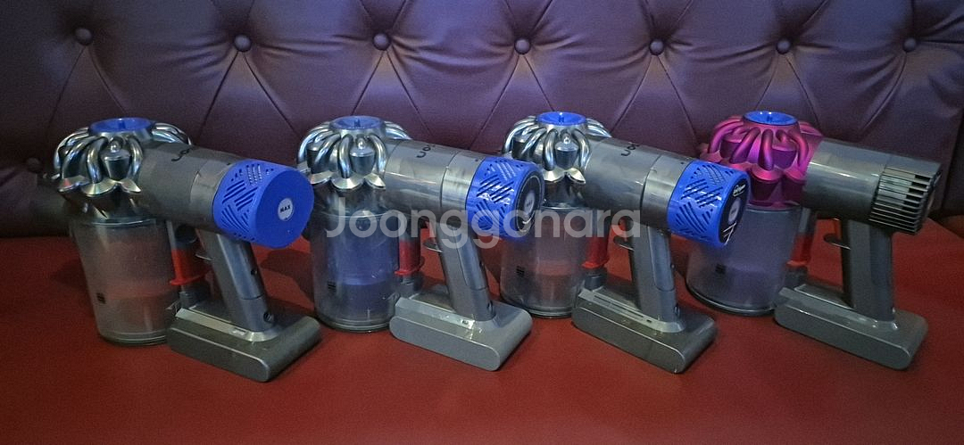 다이슨무선청소기 v6 본체.완드봉.모터헤드.벽거치대--0