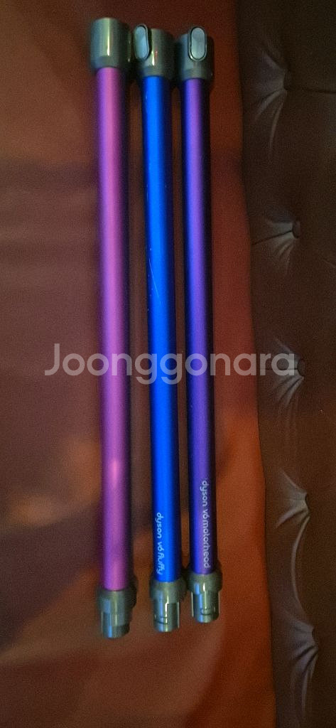 다이슨무선청소기 v6 본체.완드봉.모터헤드.벽거치대--1