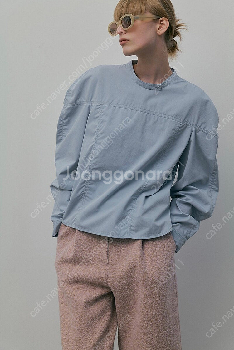 오버듀플레어 클래식 벌룬 블라우스 페일 블루 컬러 cl--0