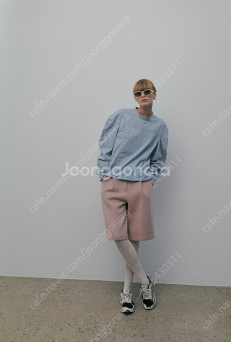 오버듀플레어 클래식 벌룬 블라우스 페일 블루 컬러 cl--2