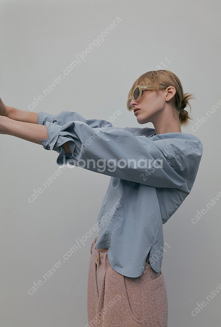 오버듀플레어 클래식 벌룬 블라우스 페일 블루 컬러 cl--3