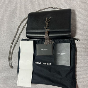 입생로랑 테슬 체인 가방 이미지