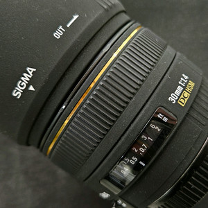 시그마 구형삼식이 30mm F1.4 캐논용 30.4 단렌즈