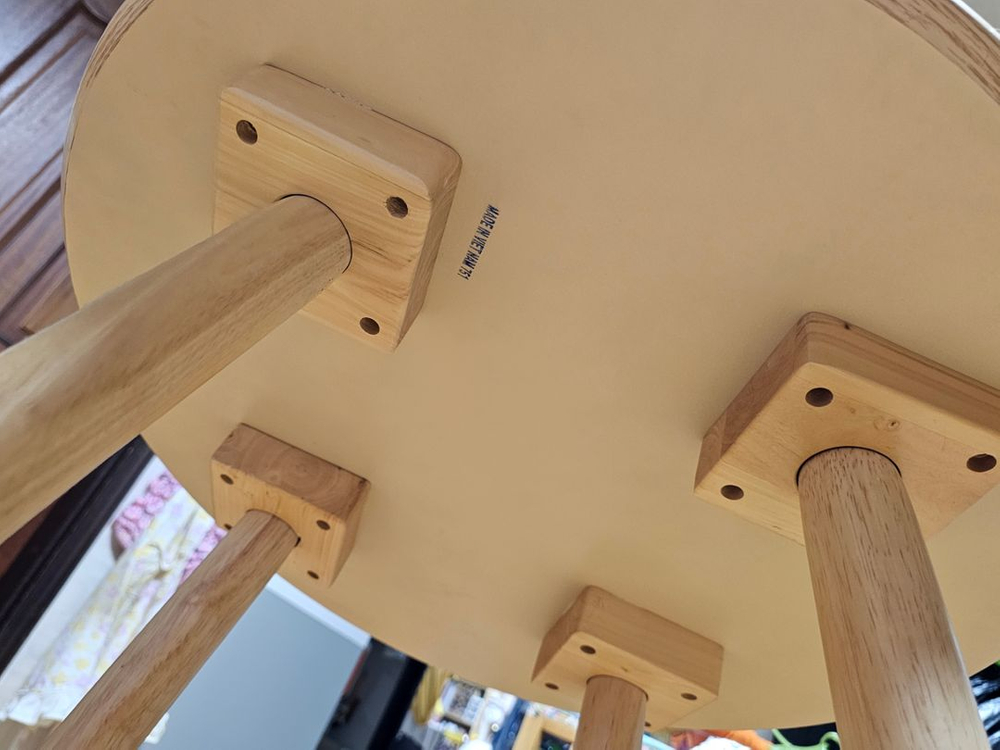 튼튼한 원형 원목가구 카페 테이블 사이드테이블 이미지